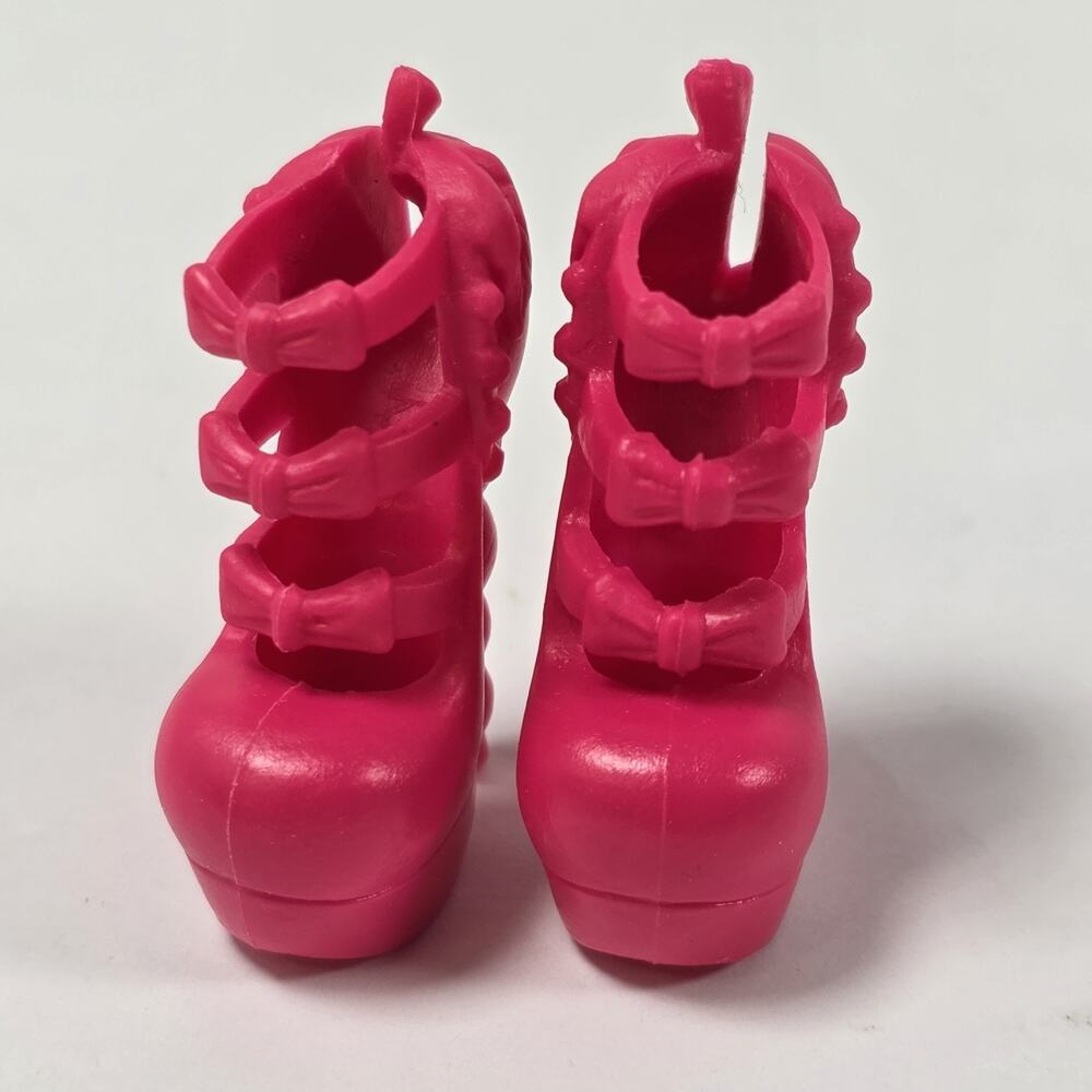 Ever After High Doll Holly O'Hair Hairstyle Pink Leaf and Wrapped Hair Shoes